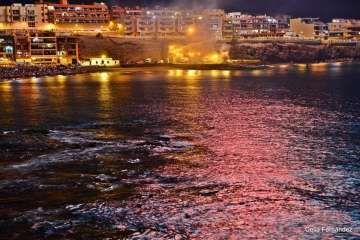Los fuegos de Melenara, una explosión de color (Foto Celia Fernández)